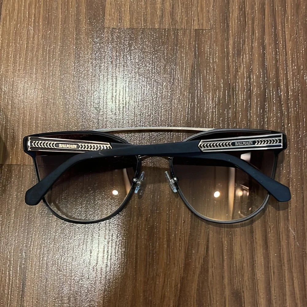 Balmain stylish sunglasses
